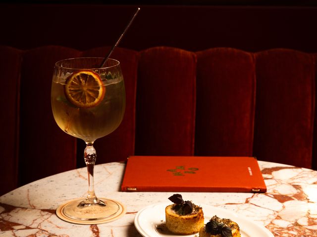 Mambo Garches Cocktails & Food