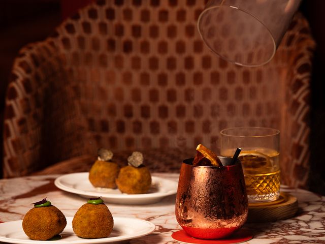 Mambo Garches Cocktails & Food